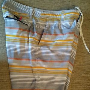 O’Neill Hybrid  shorts  size 32